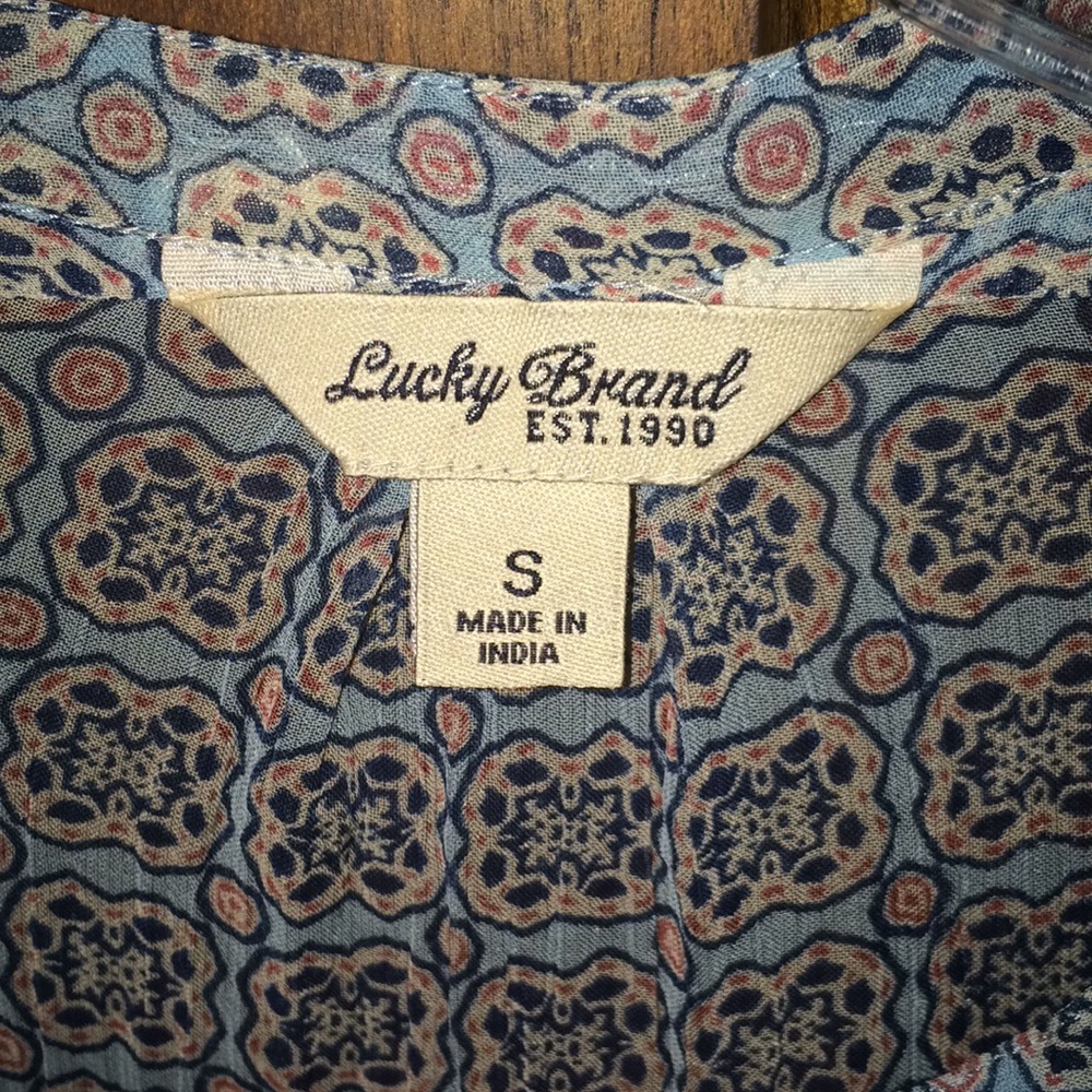 Blouse - Picture 2 of 3
